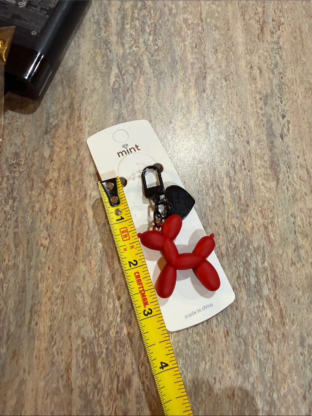 Red Balloon Dog Keychain - Picture 3 of 3